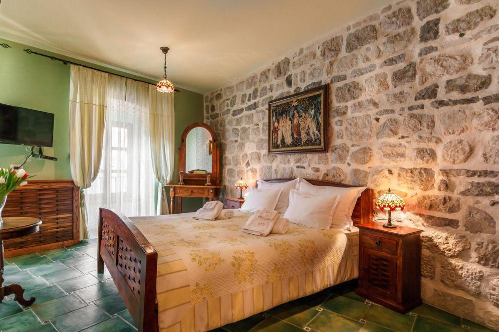 Hotel Monte Cristo Kotor Exterior photo